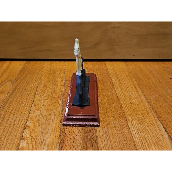 Vintage Cast Iron White Cat Nutcracker On Wooden Base - Picture 2 of 12